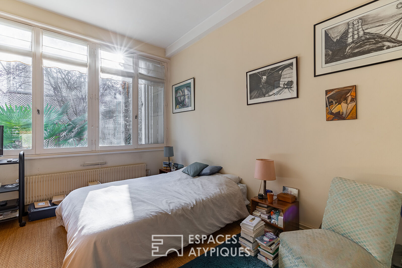 Apartment with a bird’s eye view of the green garden