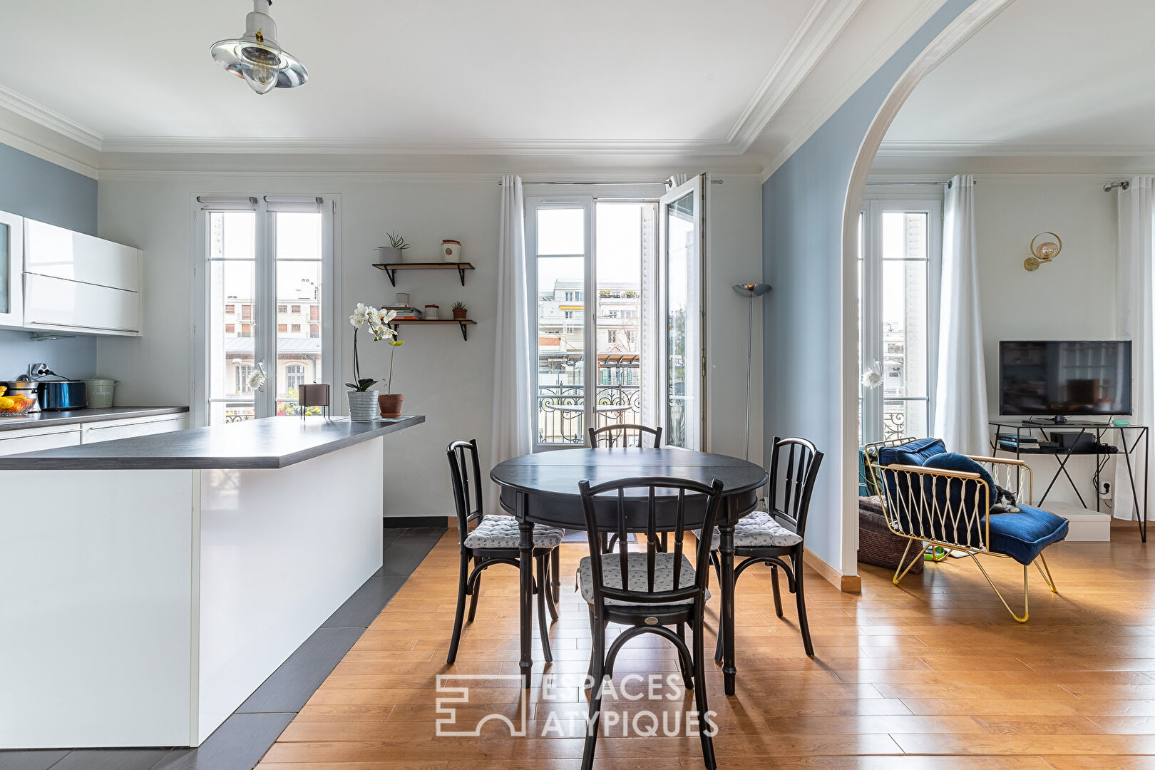 Appartement rénové et traversant sur jardin avec balcon