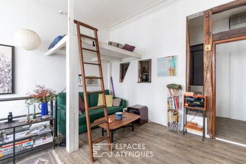 Former shop at the foot of the Butte-Montmartre