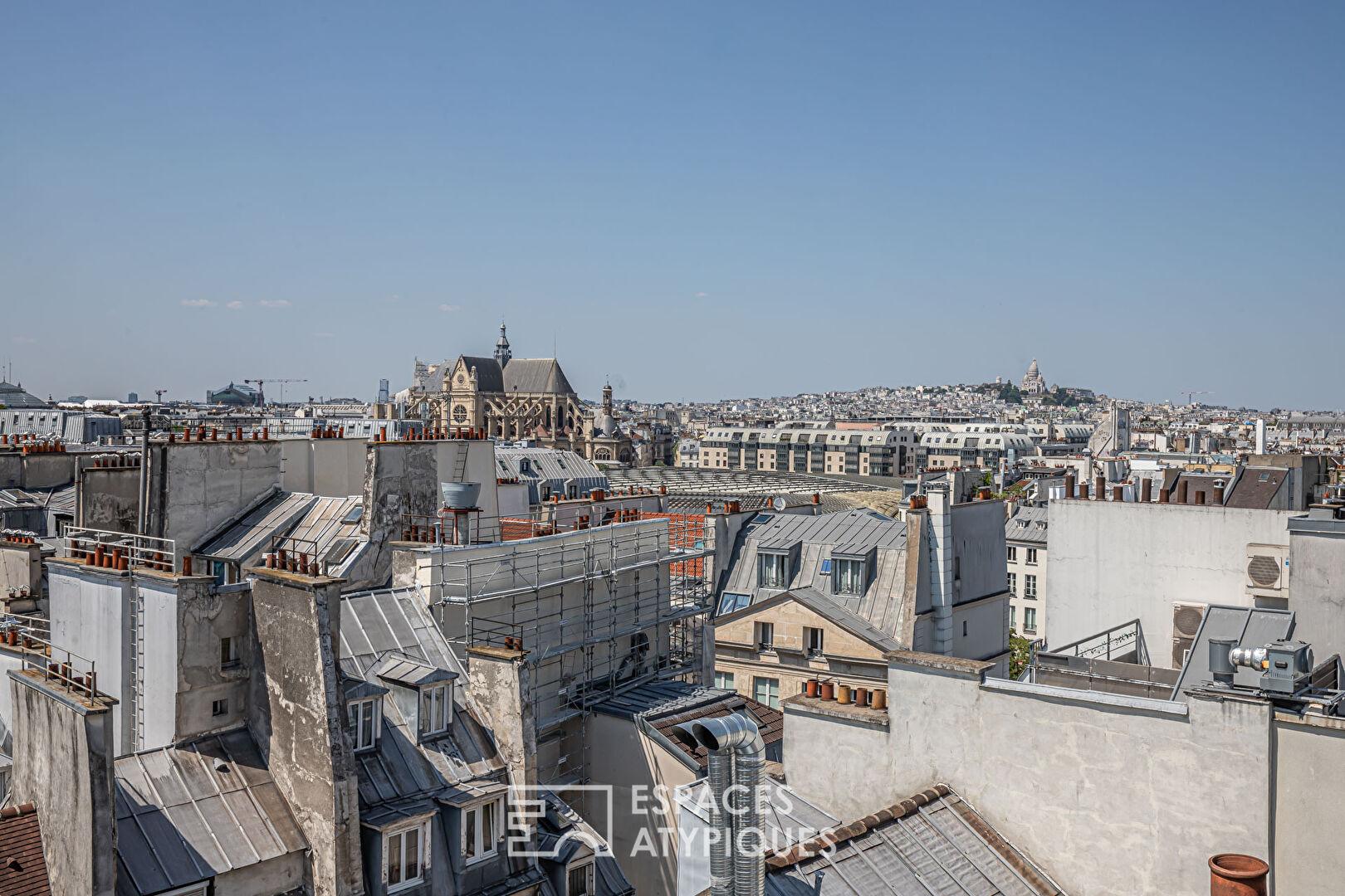 Top floor with terrace and exceptional views