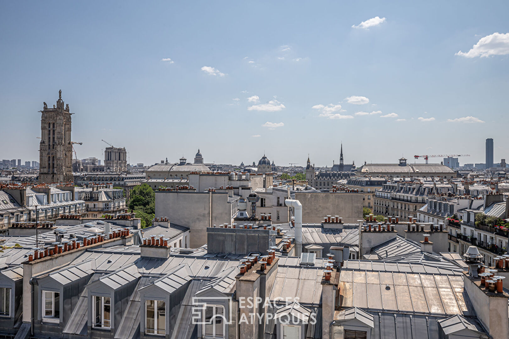 Top floor with terrace and exceptional views