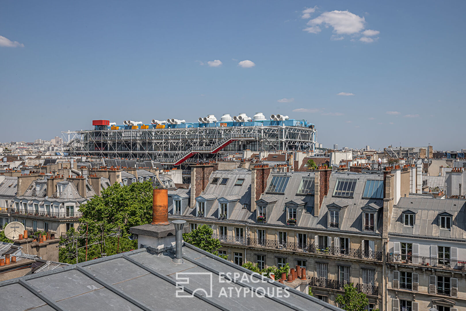 Top floor with terrace and exceptional views