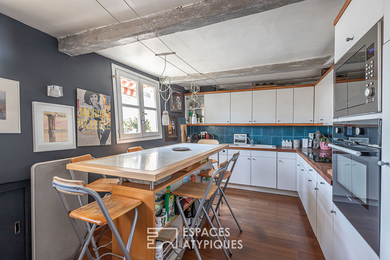 Top floor with terrace and exceptional views