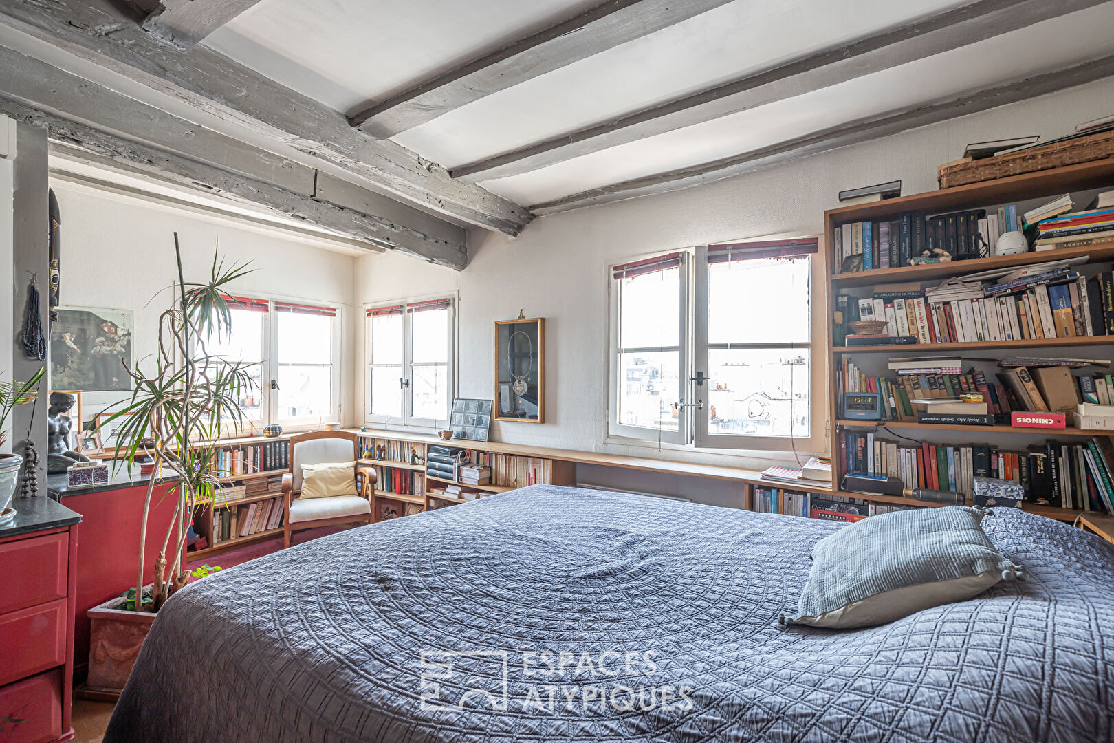 Top floor with terrace and exceptional views