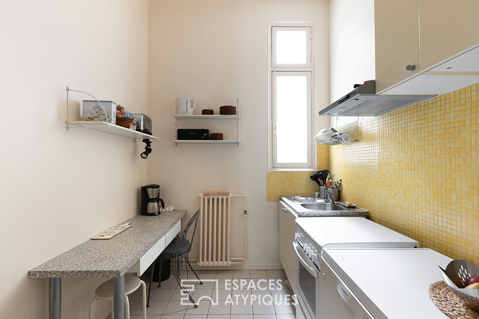 Duplex avec cour anglaise et studio proche Etoile