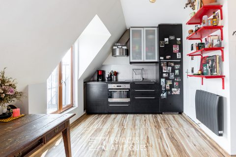 Top floor studio with balconies