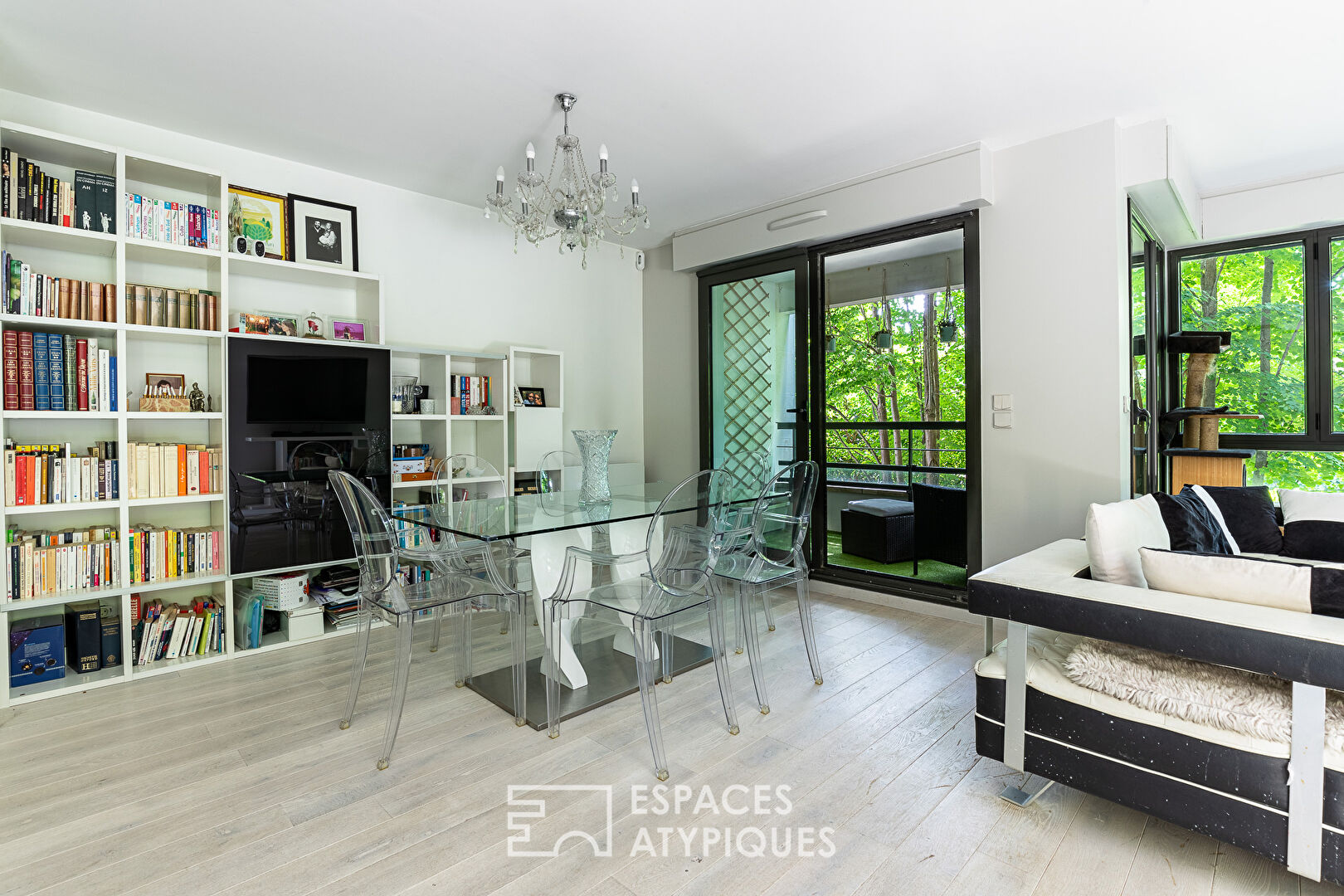 Appartement contemporain avec grand jardin et terrasses