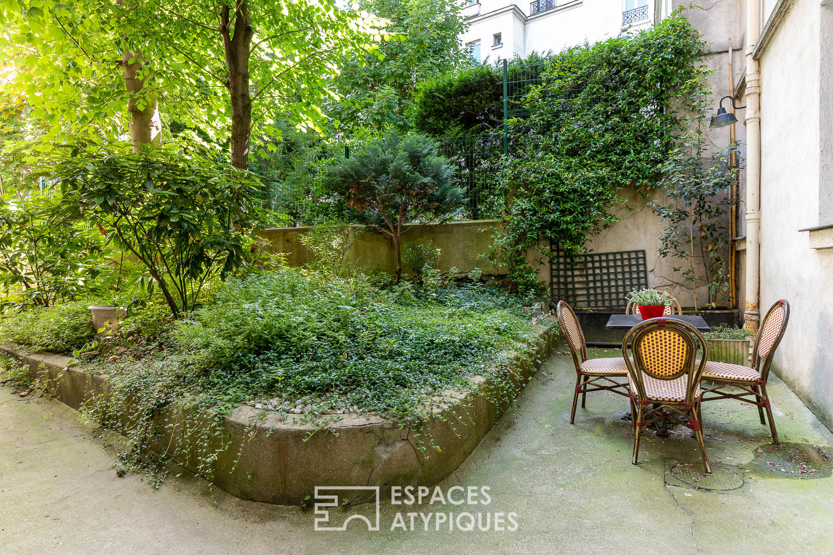 Appartement au charme montmartrois sur jardin