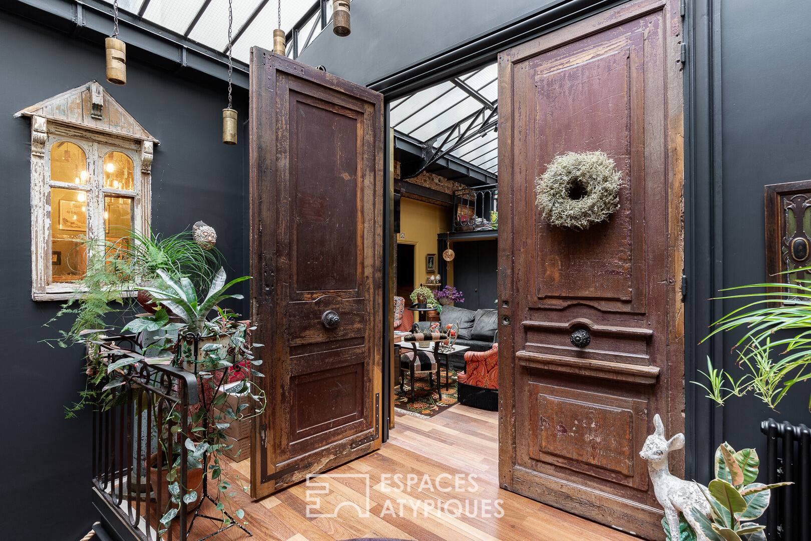 Anciennes écuries transformées en loft à Montmartre