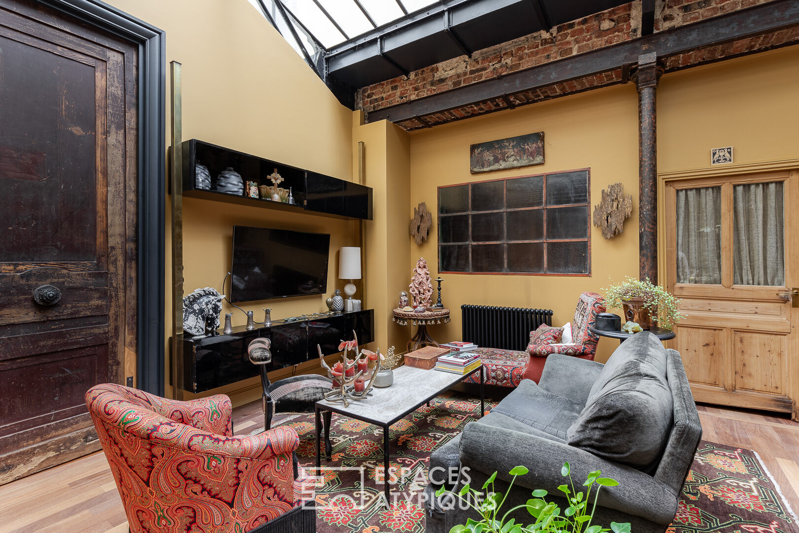 Anciennes écuries transformées en loft à Montmartre