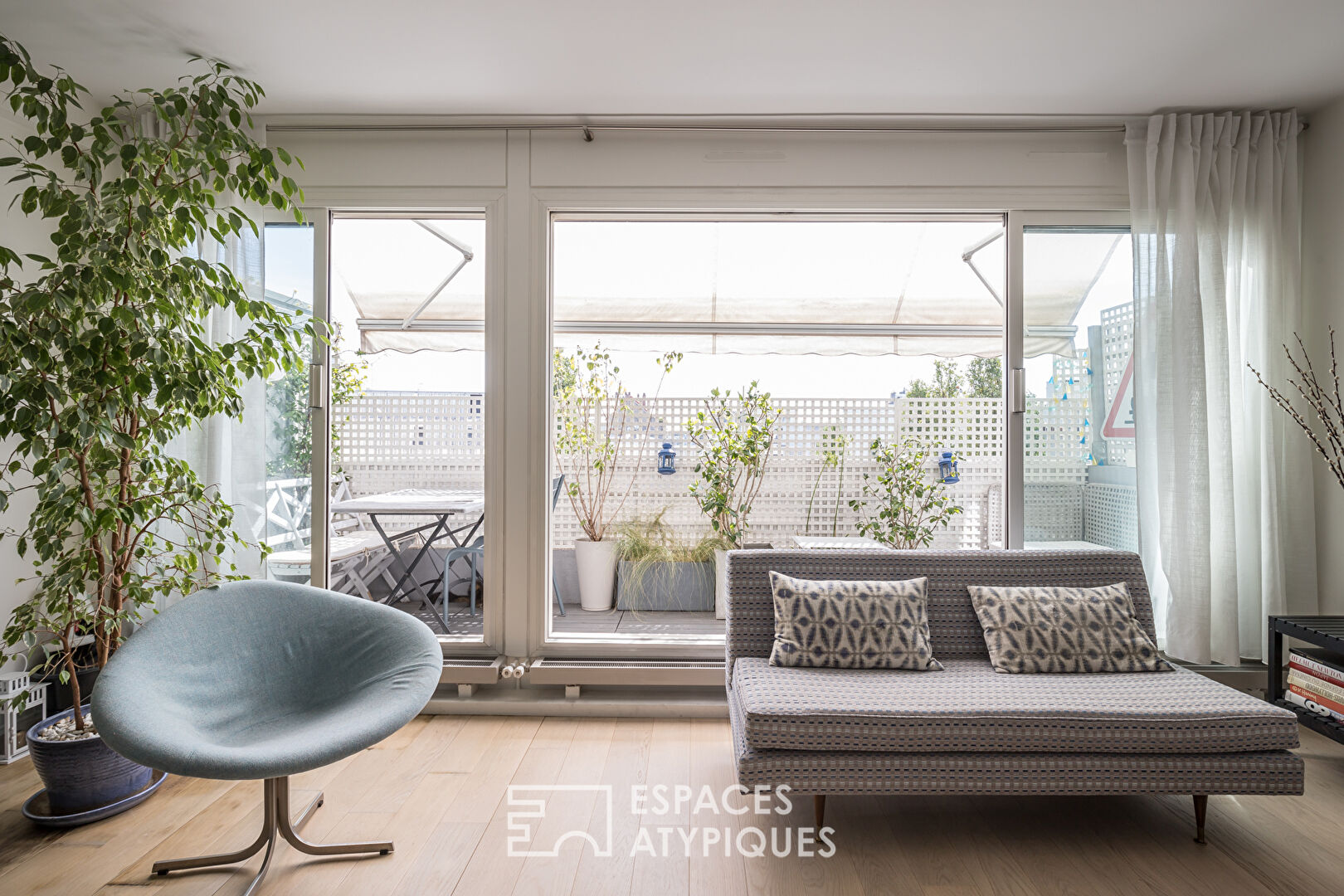 Contemporary apartment with balcony terrace