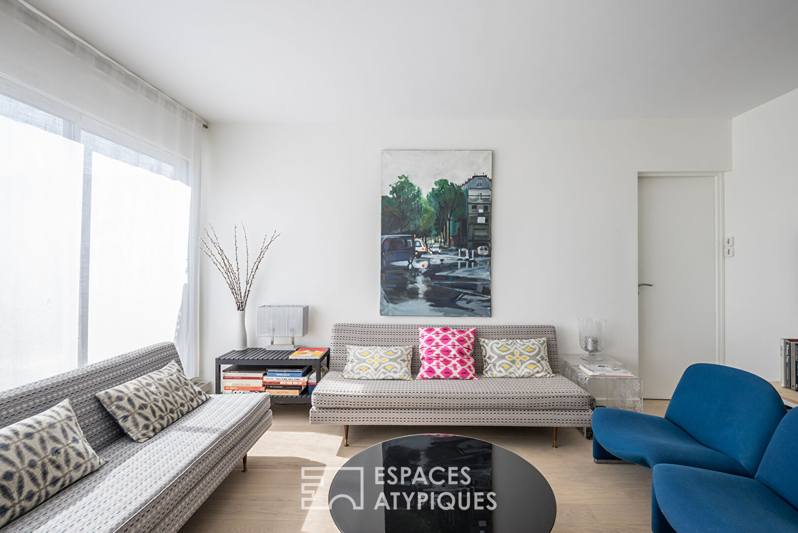 Contemporary apartment with balcony terrace