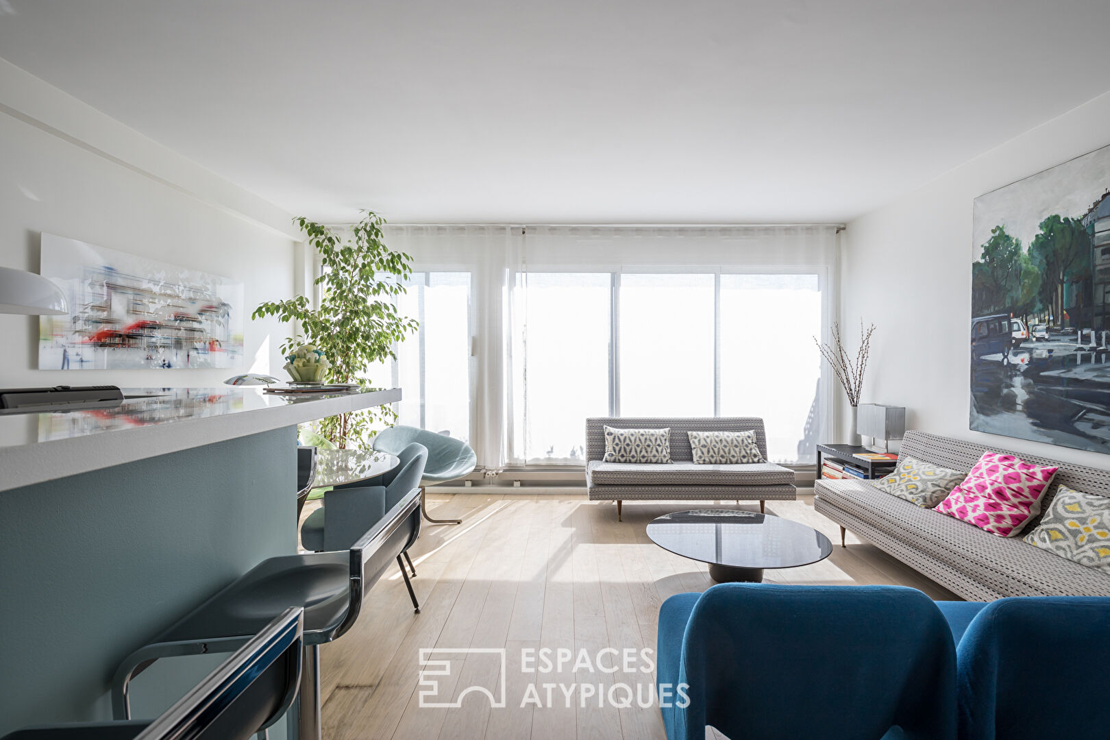 Contemporary apartment with balcony terrace