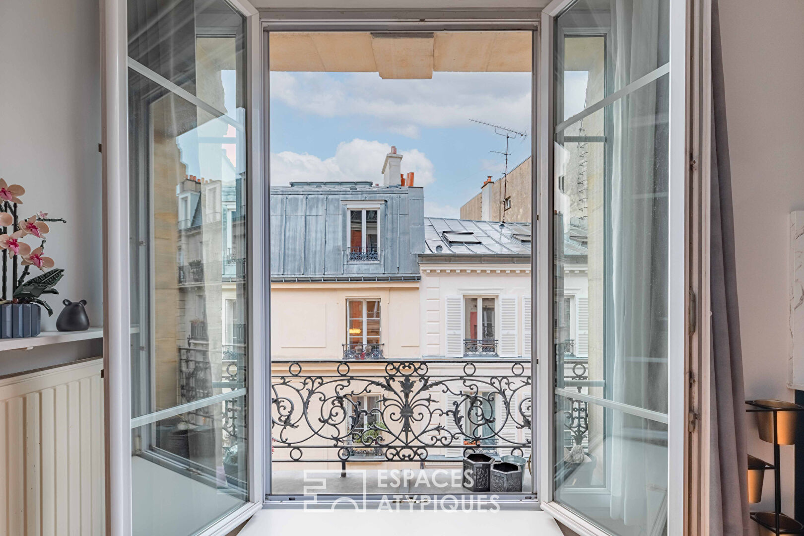 Crossing apartment in Epinettes-Batignolles