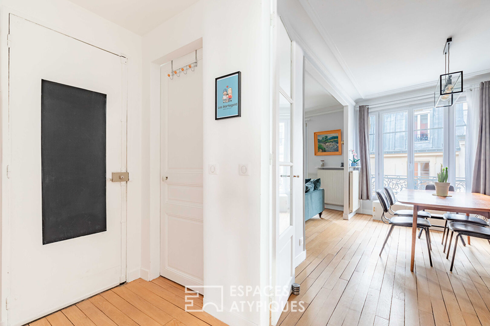 Crossing apartment in Epinettes-Batignolles