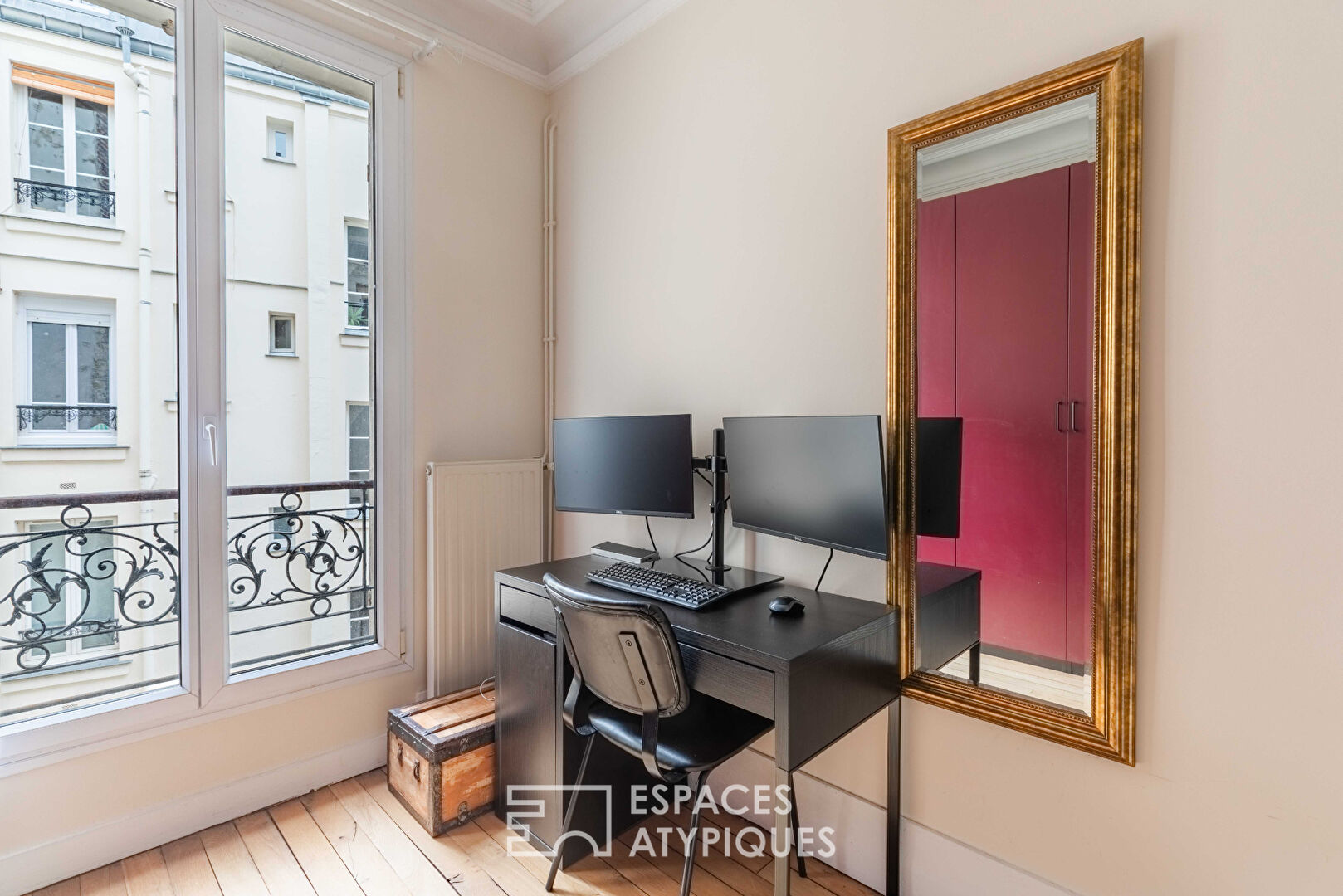 Crossing apartment in Epinettes-Batignolles