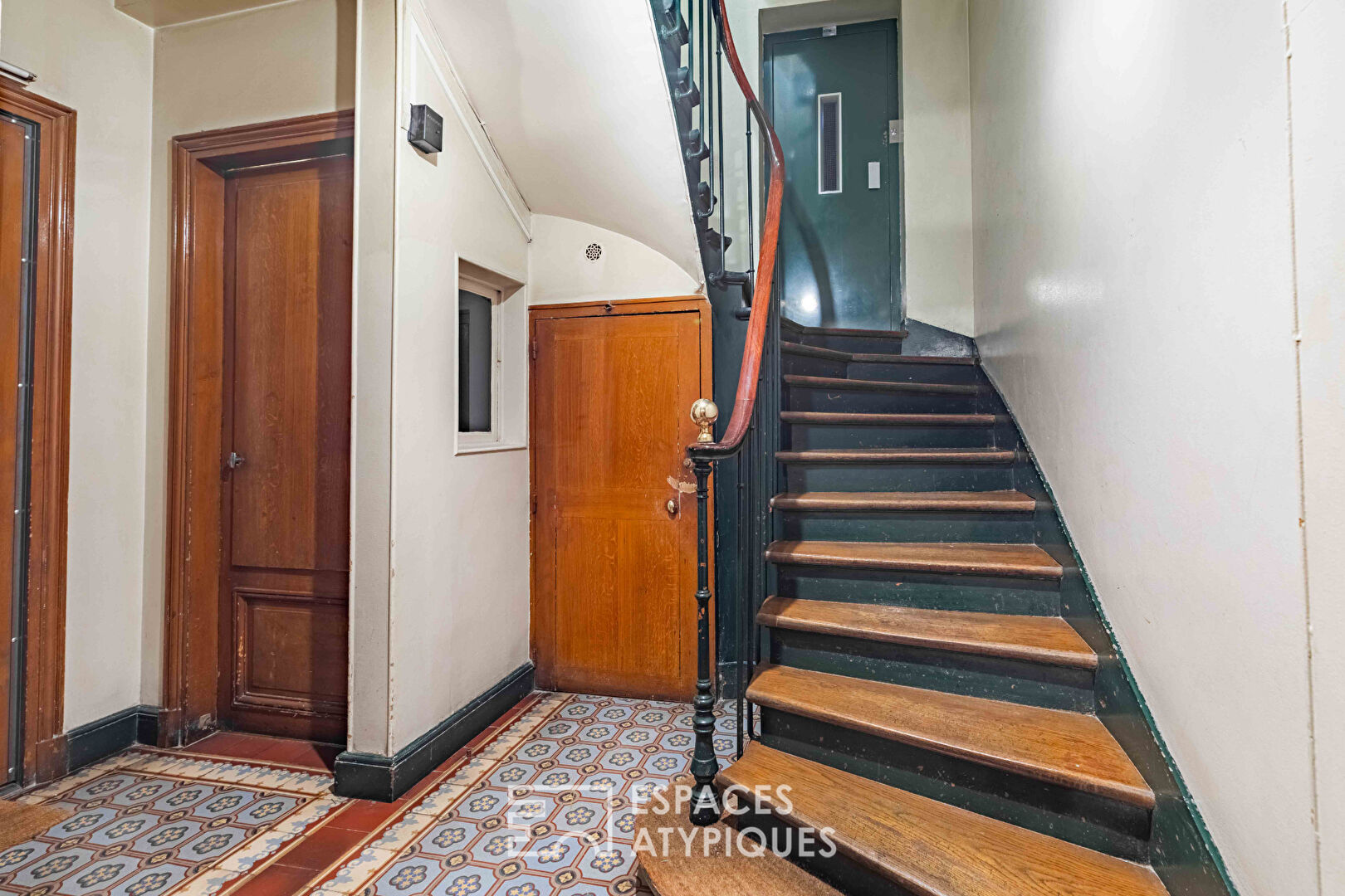 Crossing apartment in Epinettes-Batignolles