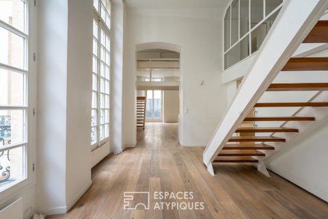 Noble floor crossing loft style near Saint-Eustache
