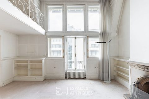 Élégant duplex en dernier étage à réinterpréter