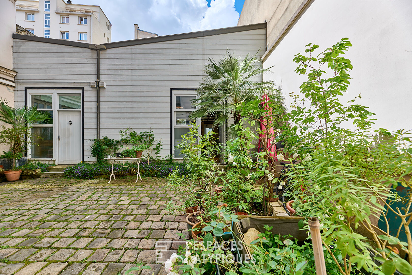 Maison esprit loft avec patio et terrasse proche Marché de l’Olive