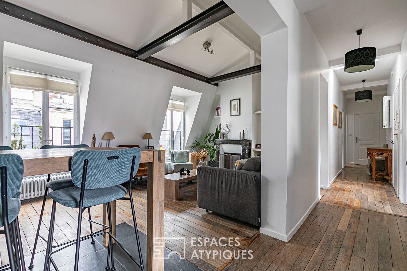 Dernier étage traversant – Village des Batignolles
