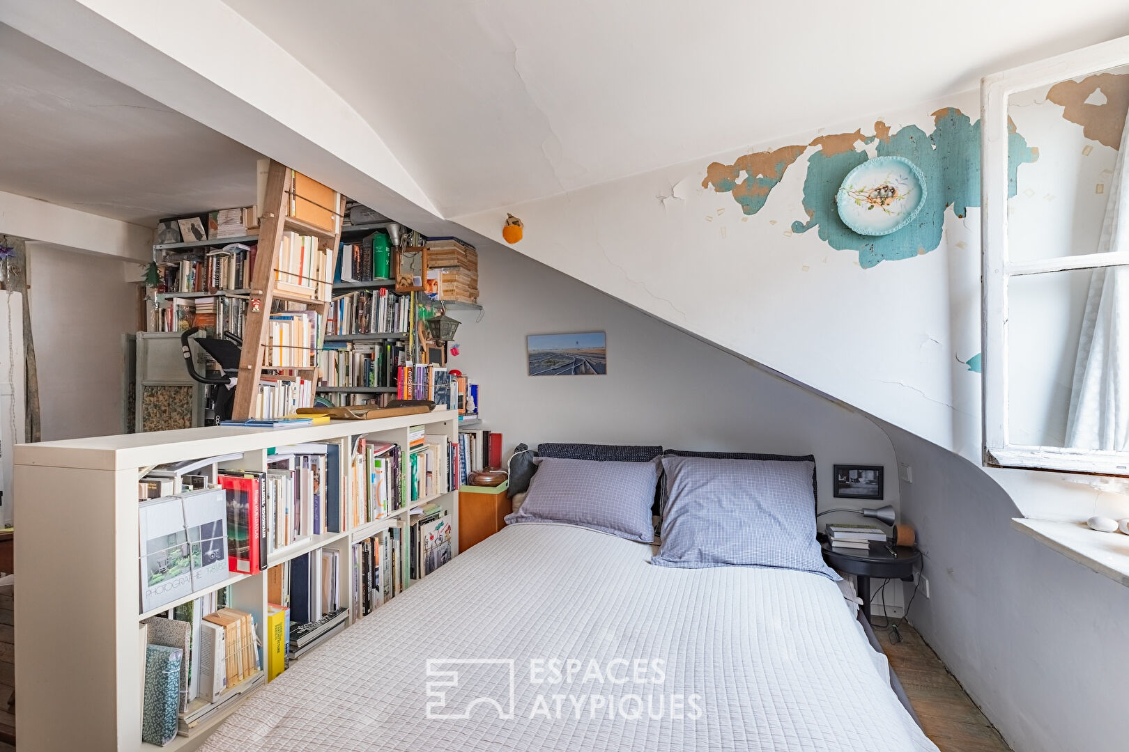 Dernier étage traversant à se réapproprier – Village des Batignolles