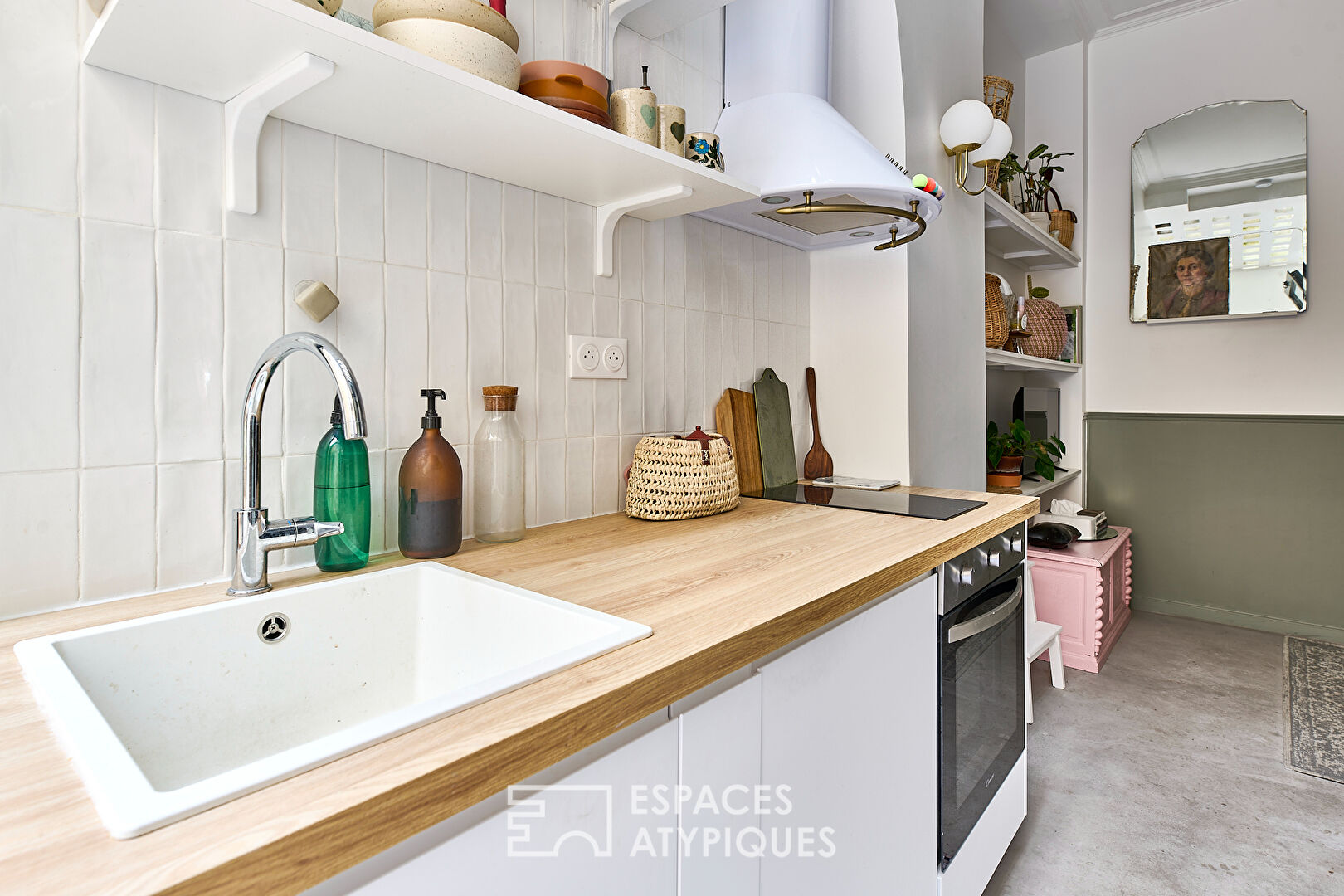 Studio rénové dans ancien fournil de boulanger – Marché de l’Olive