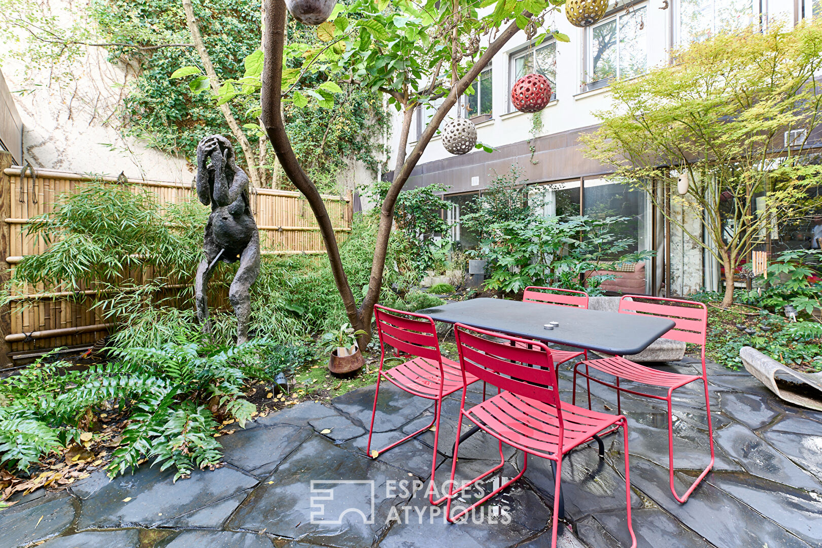 Exceptional Loft apartment with garden – Trudaine district