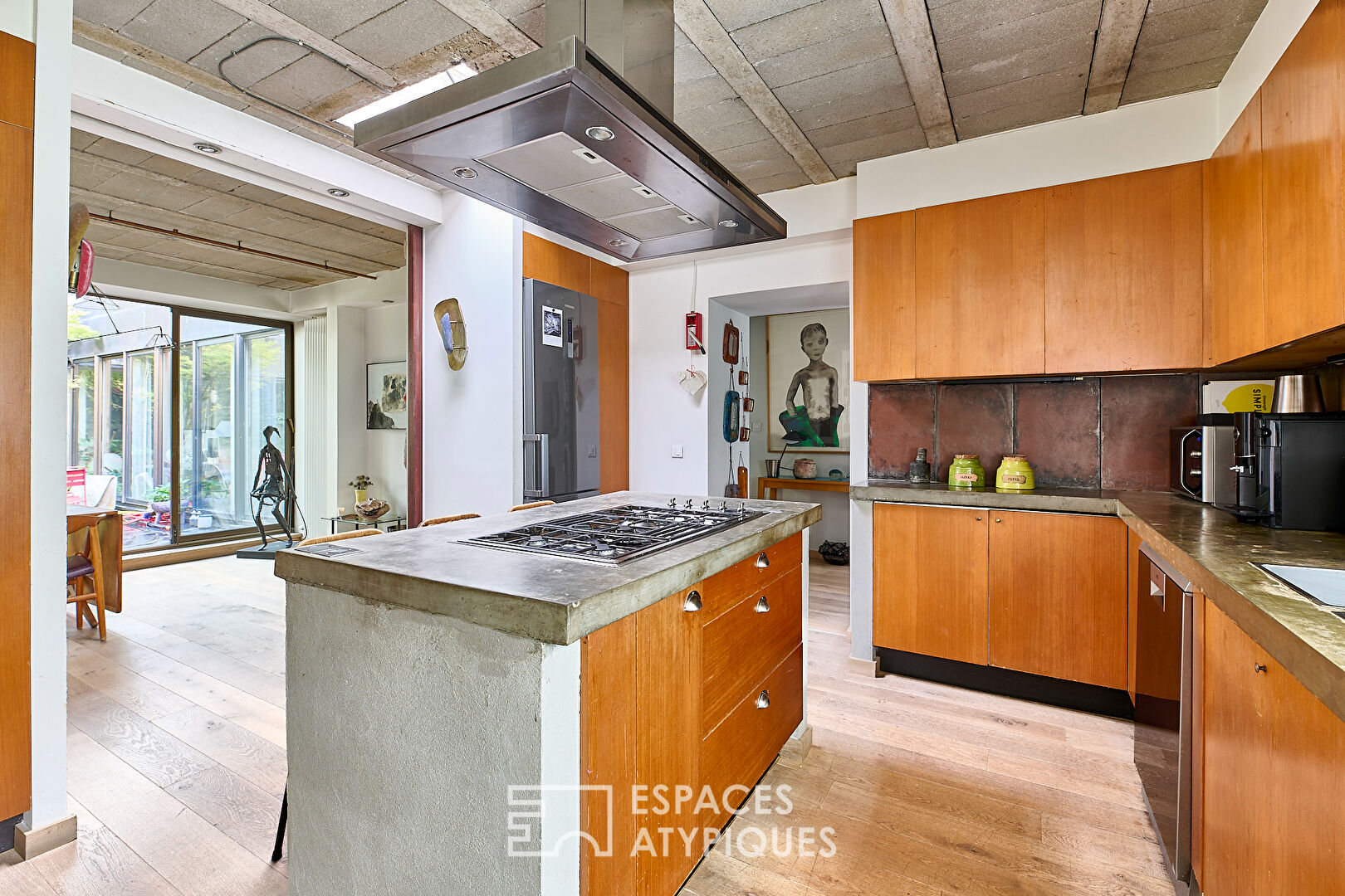 Exceptional Loft apartment with garden – Trudaine district