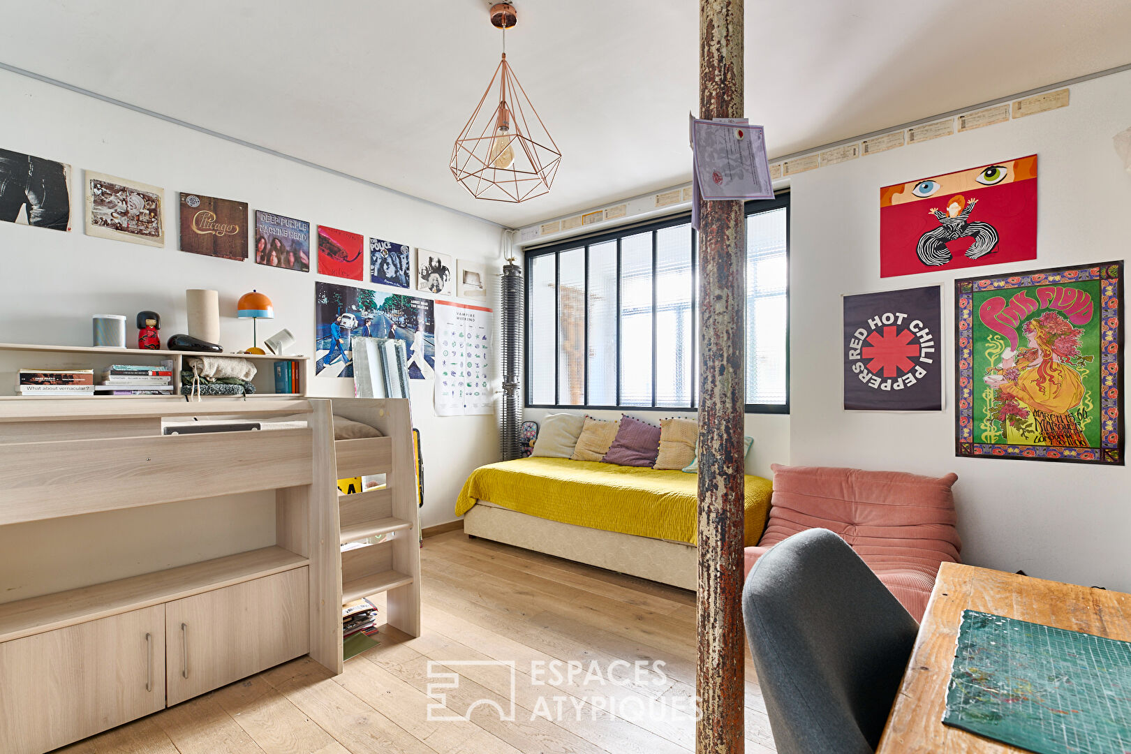 Exceptional Loft apartment with garden – Trudaine district