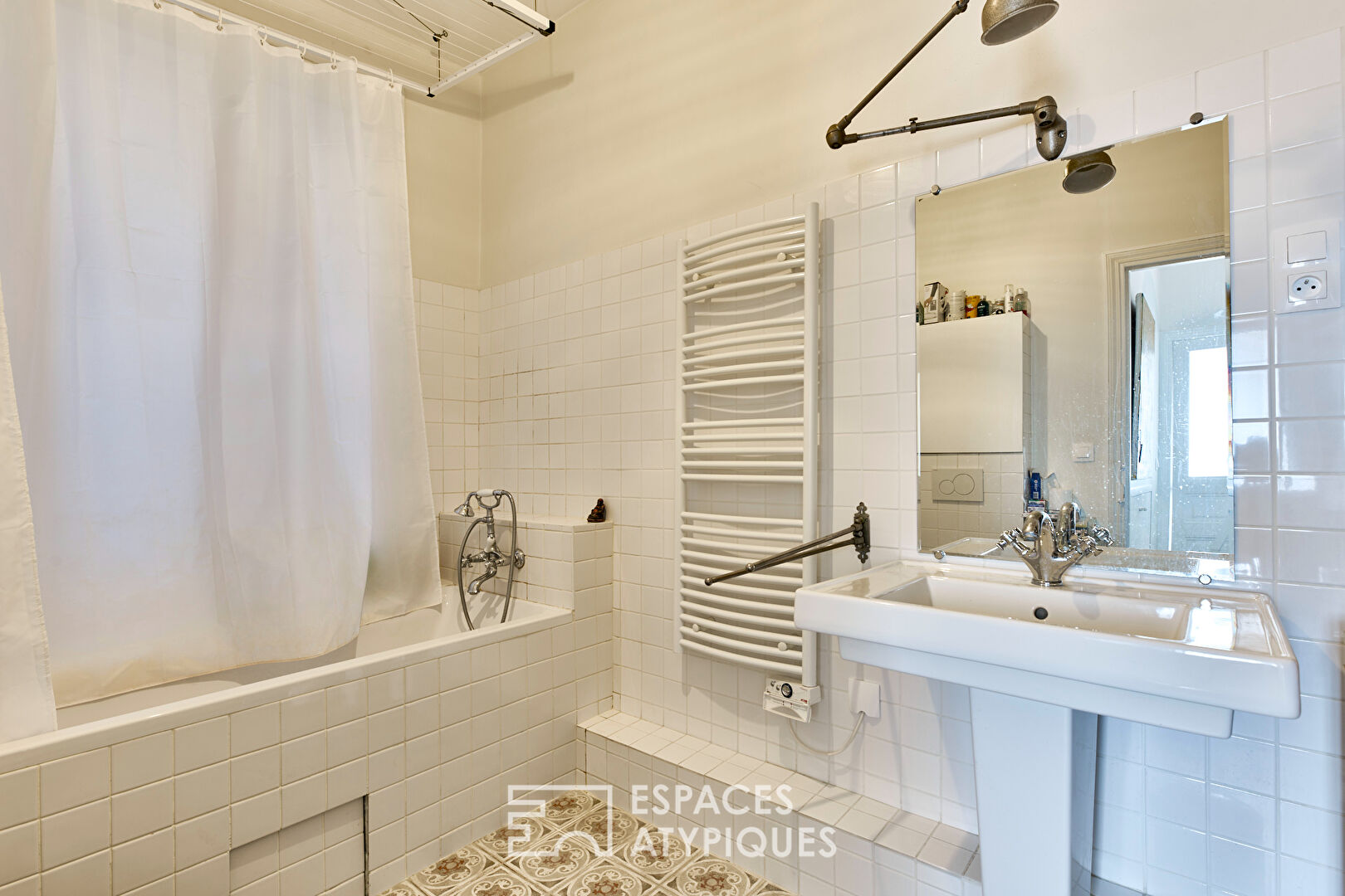 Duplex familial bohème chic avec balcon – Montmartre-Anvers