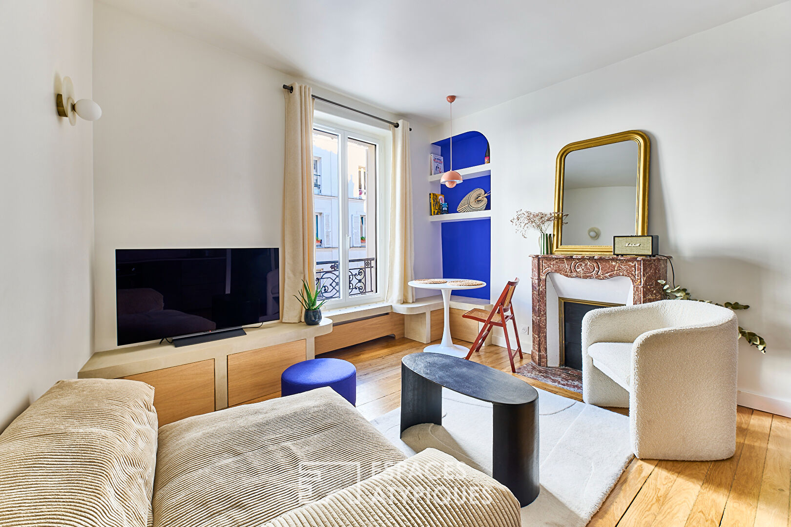 Apartment renovated by architect in Montmartre