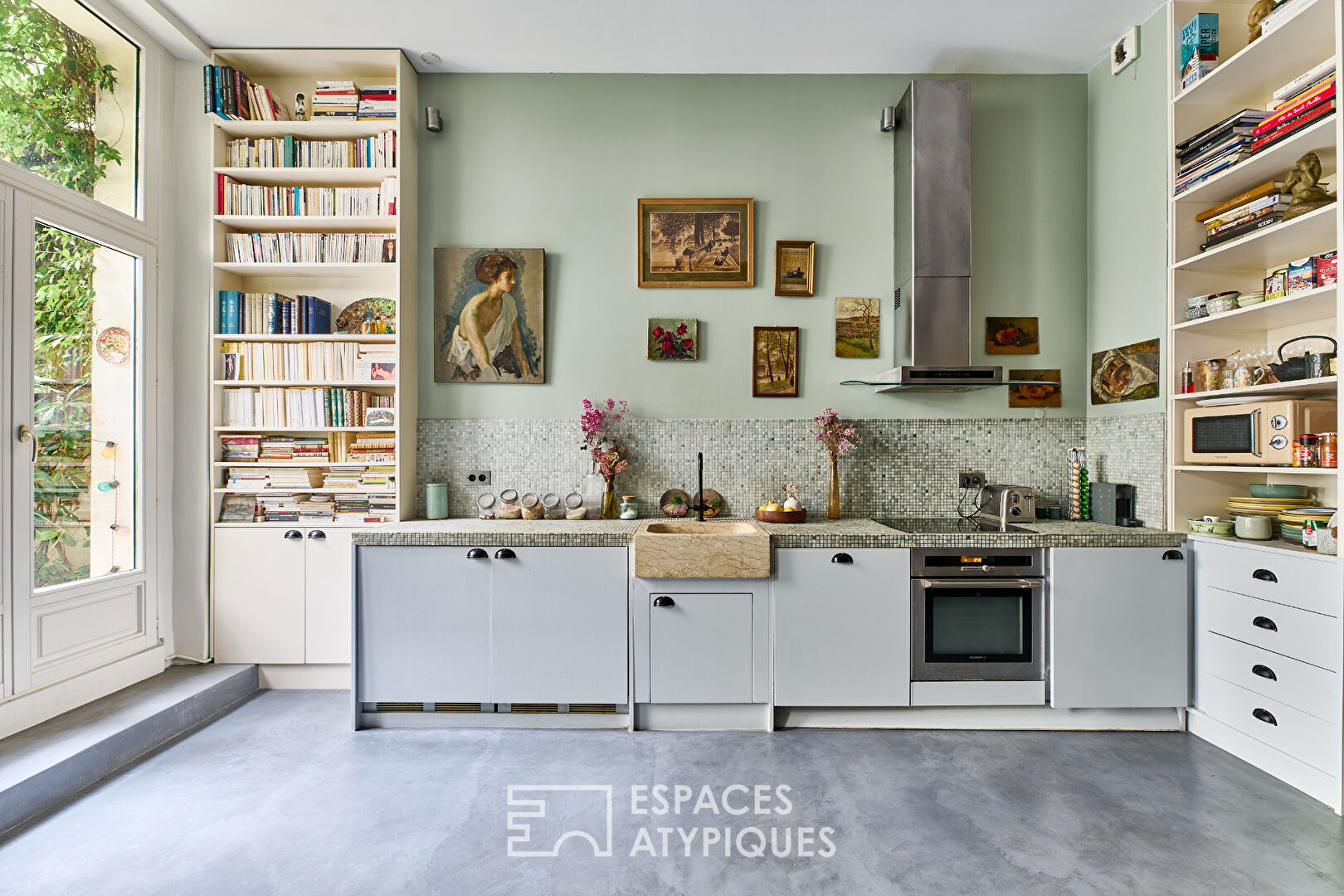 Appartement avec terrasse au calme absolu au coeur de Paris