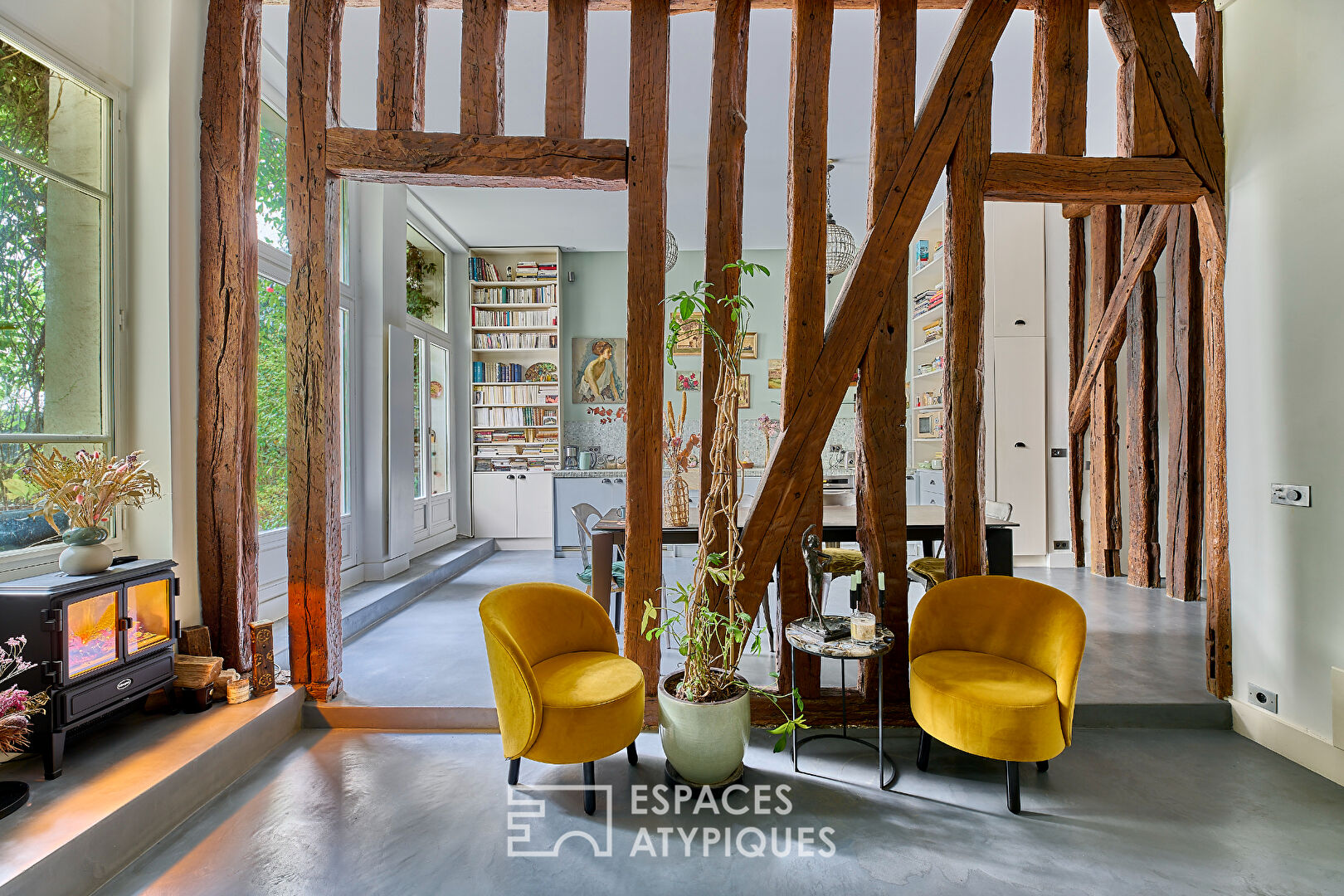 Appartement avec terrasse au calme absolu au coeur de Paris