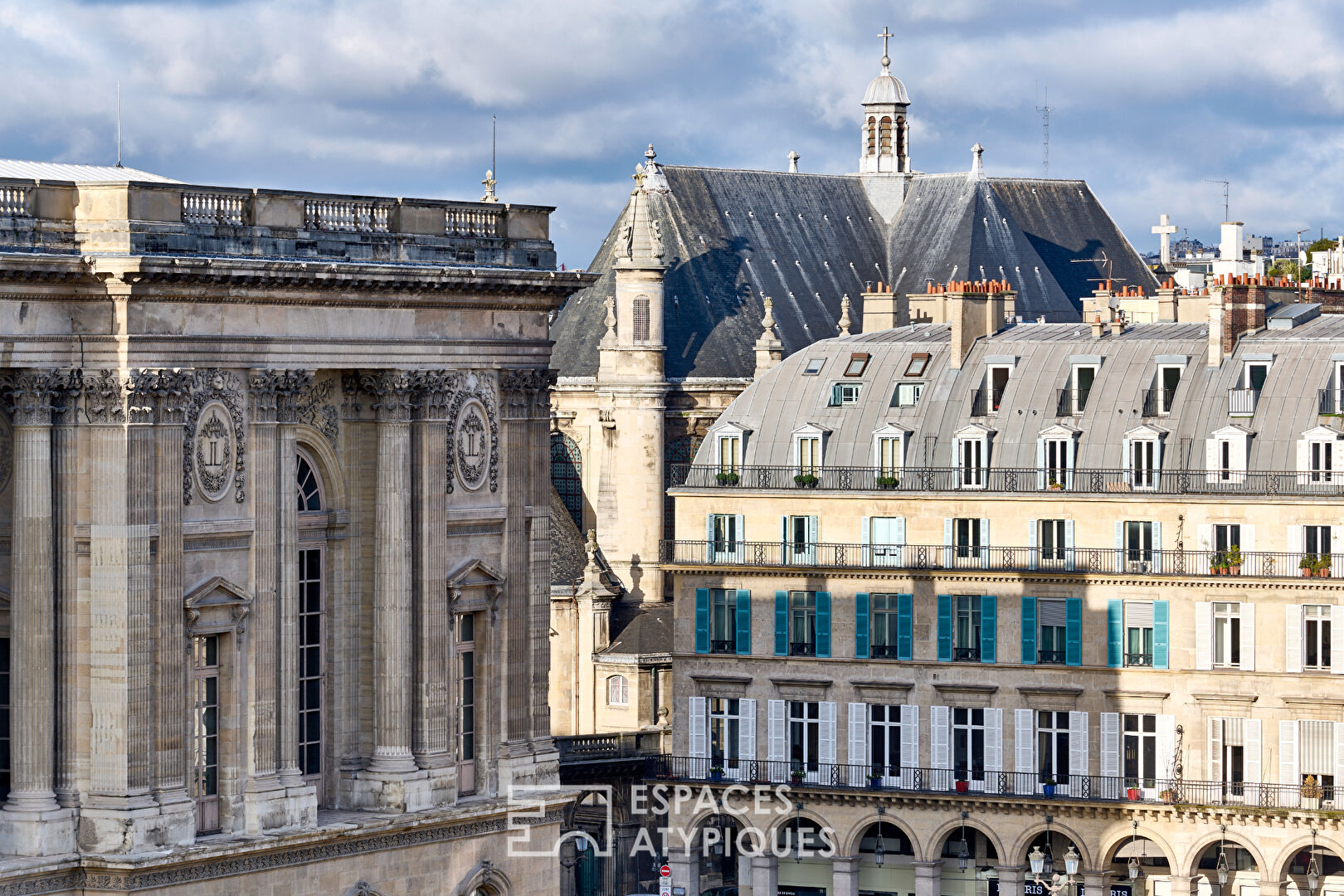 Luxurious Top-Floor Apartment in the Heart of Paris with Stunning Views of Its Iconic Landmarks
