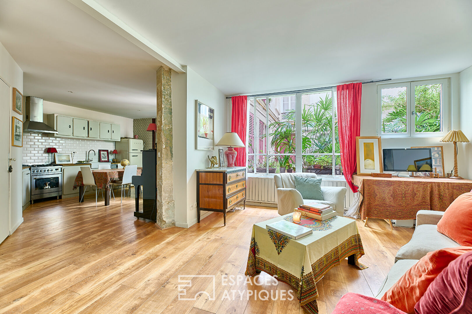 Duplex de charme sur cour – Quartier Nouvelle Athènes