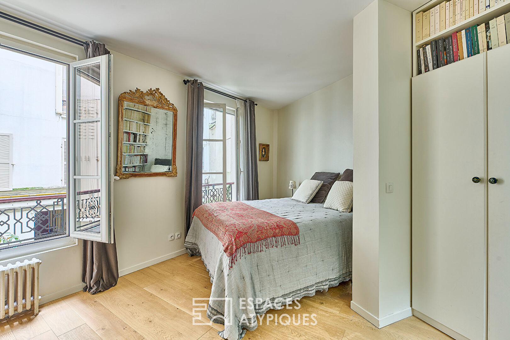 Duplex de charme sur cour – Quartier Nouvelle Athènes