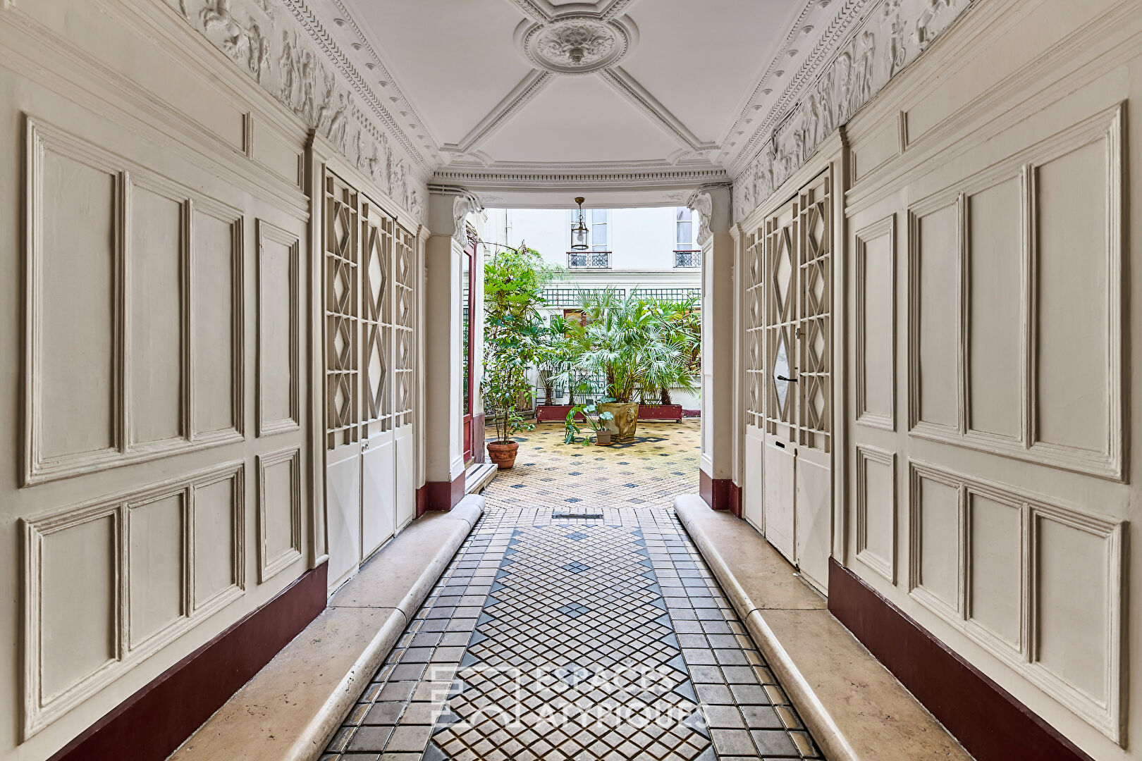 Duplex de charme sur cour – Quartier Nouvelle Athènes
