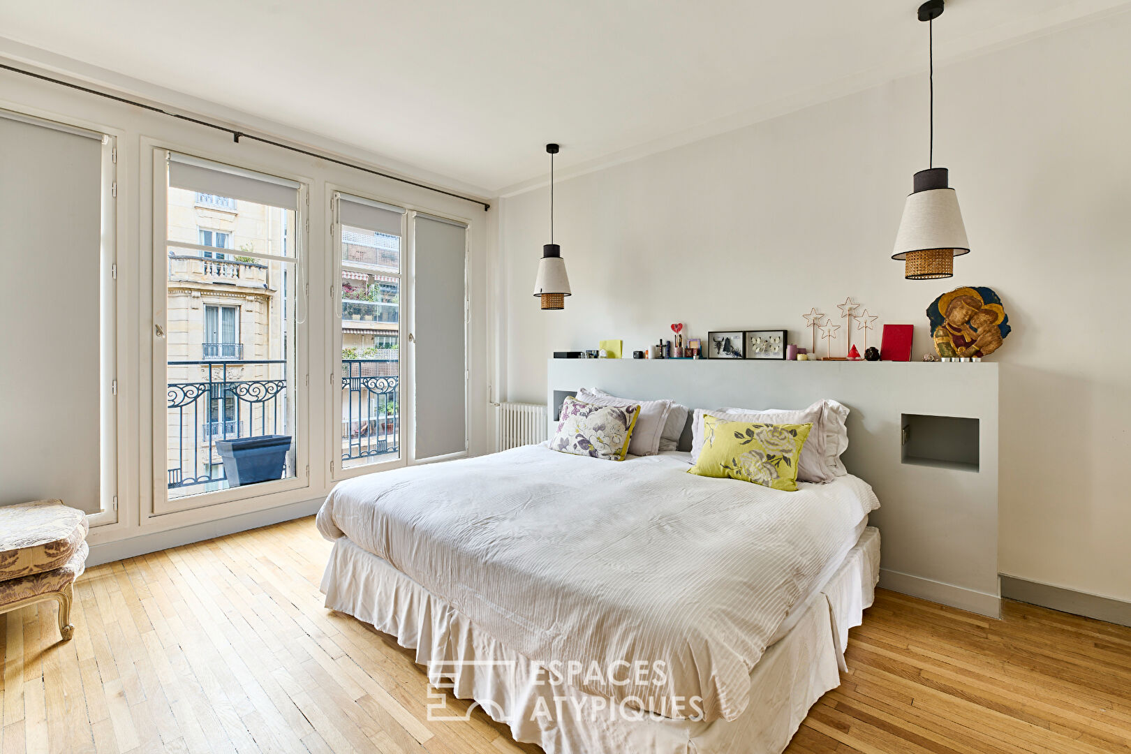 Duplex esprit loft avec séjour cathédrale – Auteuil Sud