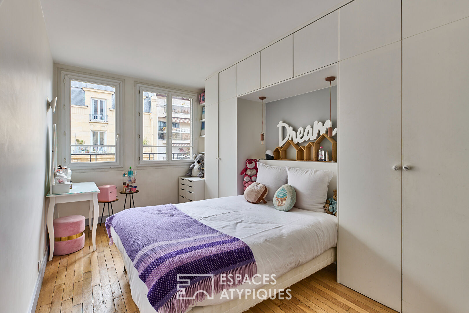 Duplex esprit loft avec séjour cathédrale – Auteuil Sud