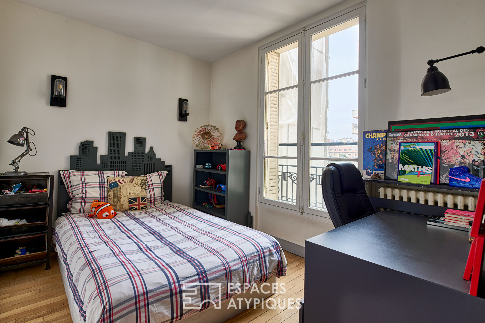 Duplex esprit loft avec séjour cathédrale – Auteuil Sud