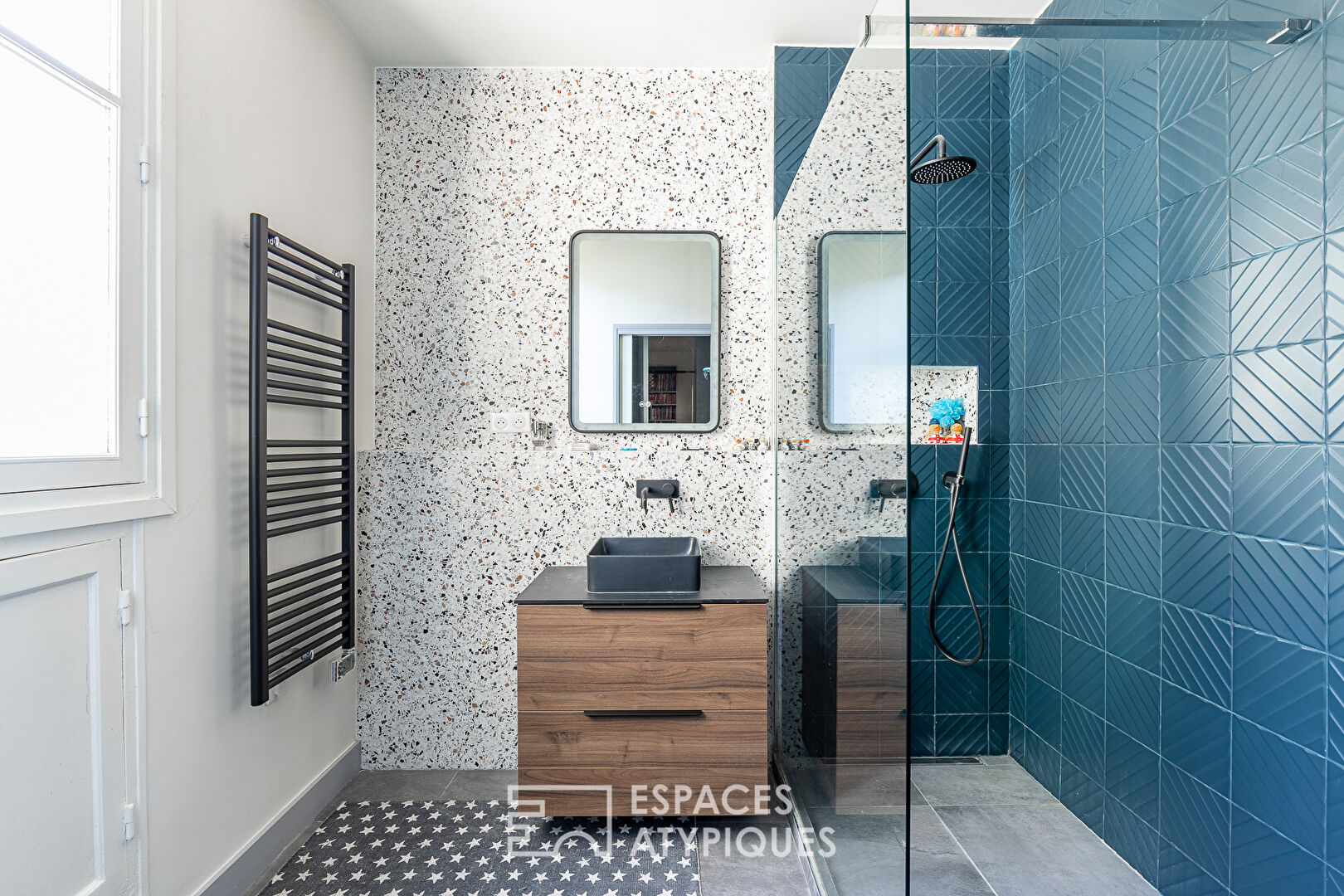 Duplex esprit loft avec séjour cathédrale – Auteuil Sud