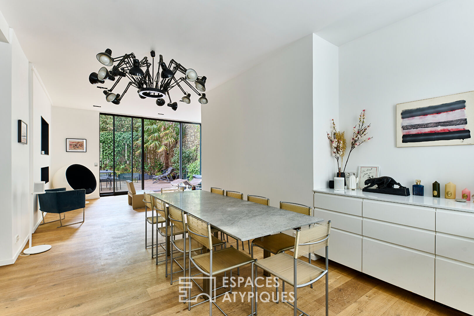 Duplex familial traversant avec terrasses – Village d’Auteuil