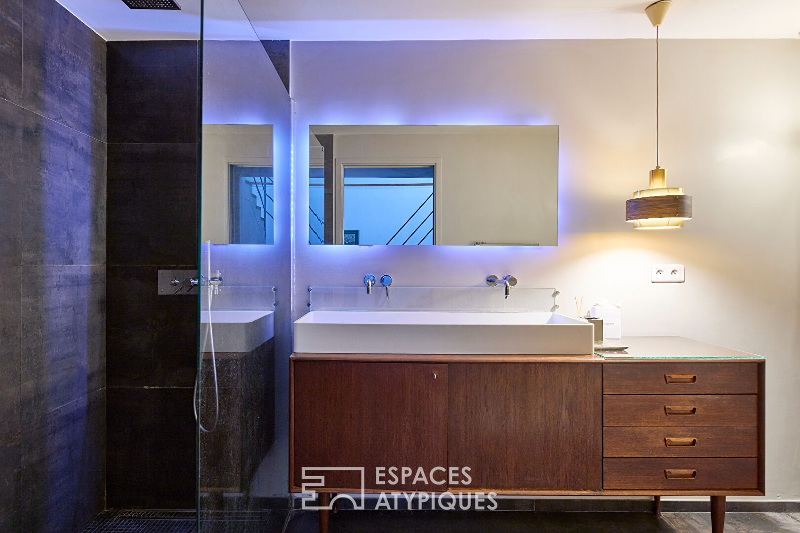 Loft-style duplex – Lamarck-Caulaincourt – Montmartre