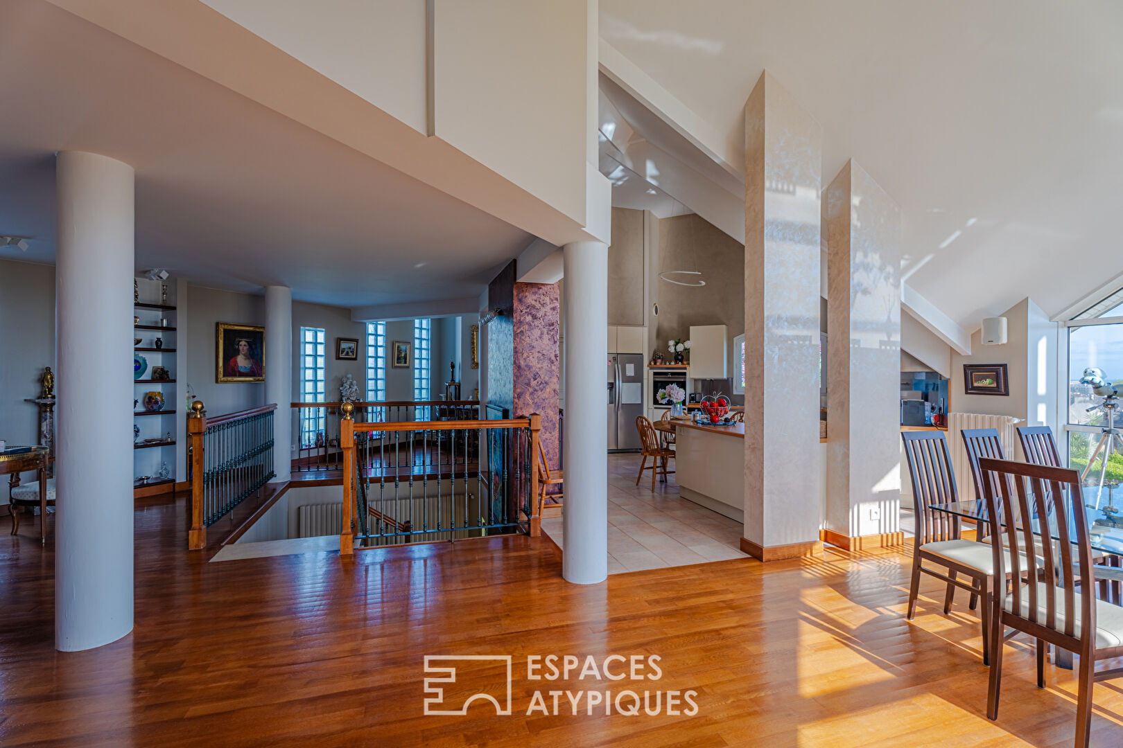 Sur les hauteurs de Cherbourg , maison avec vue plongeante sur la rade