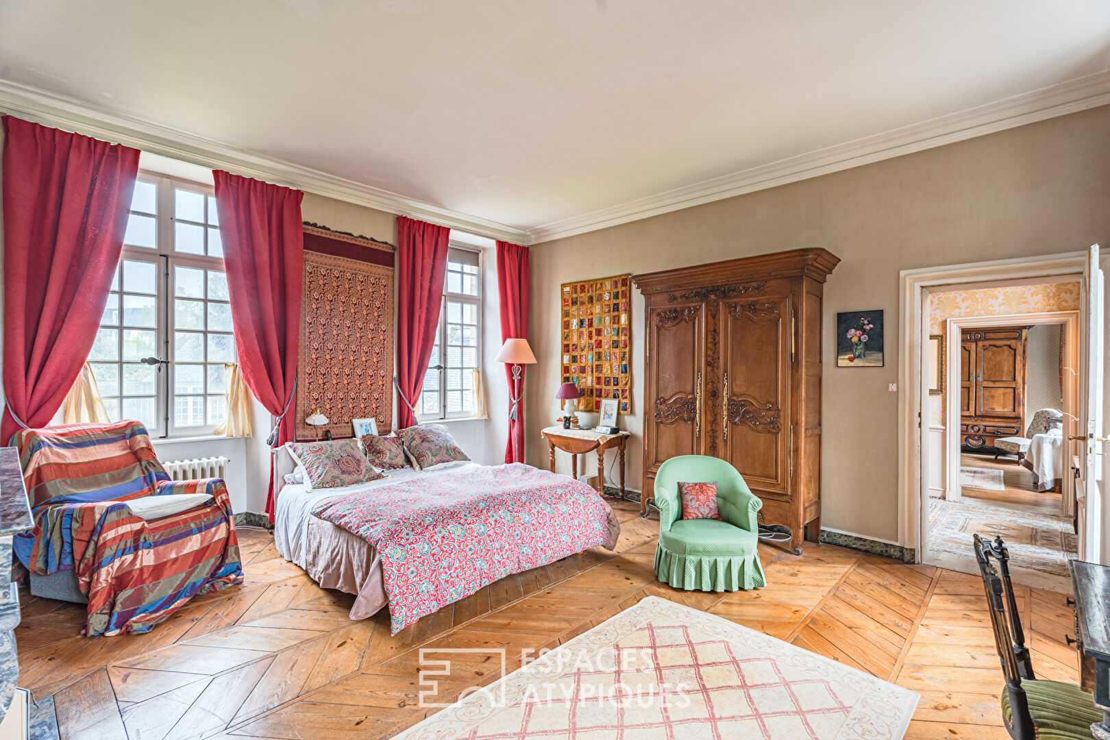 Beautiful 18th century residence in the town center of Valognes