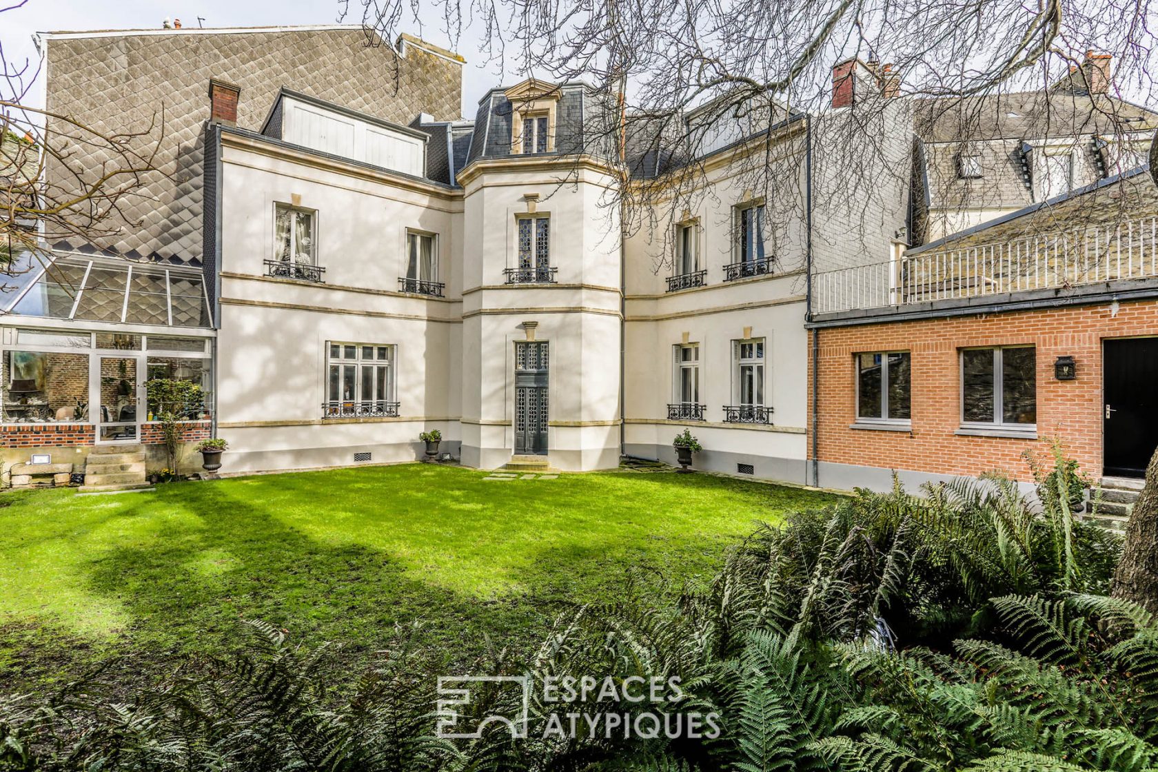 Bourgeois residence in the city center of Cherbourg