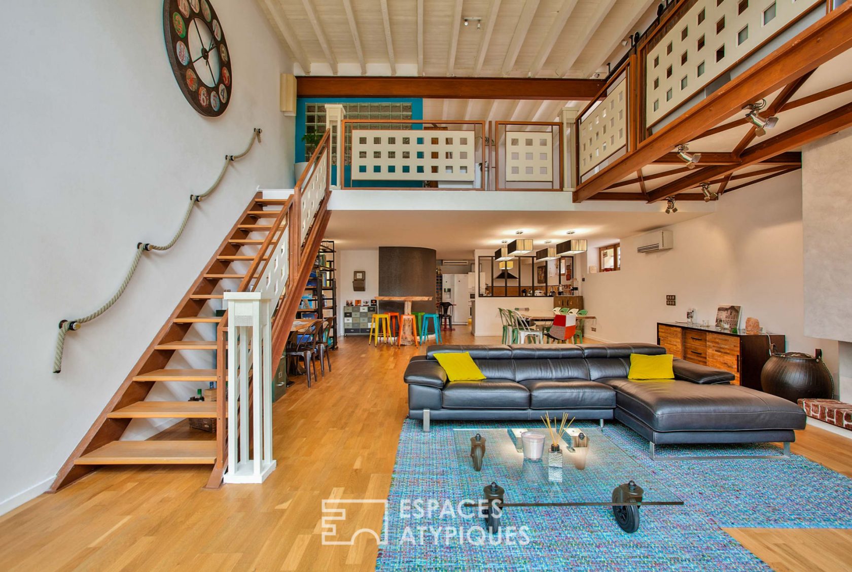 Loft dans une ancienne usine avec jardin et terrasse