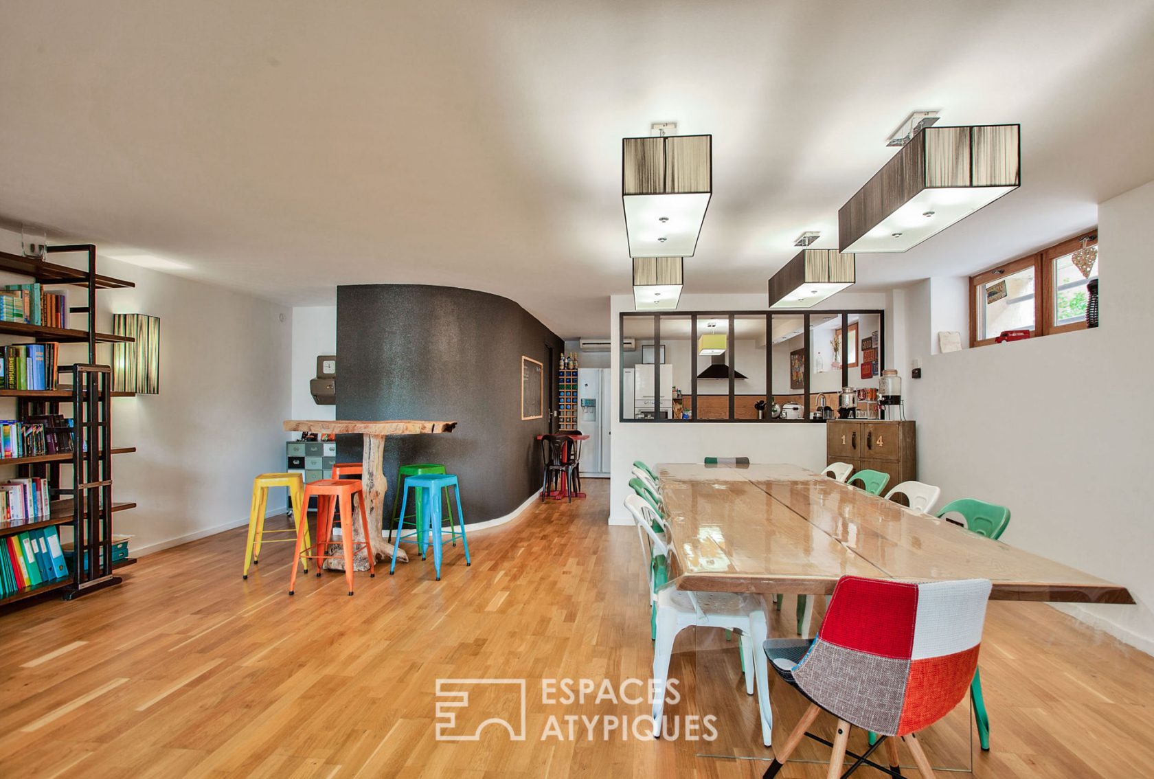 Loft dans une ancienne usine avec jardin et terrasse