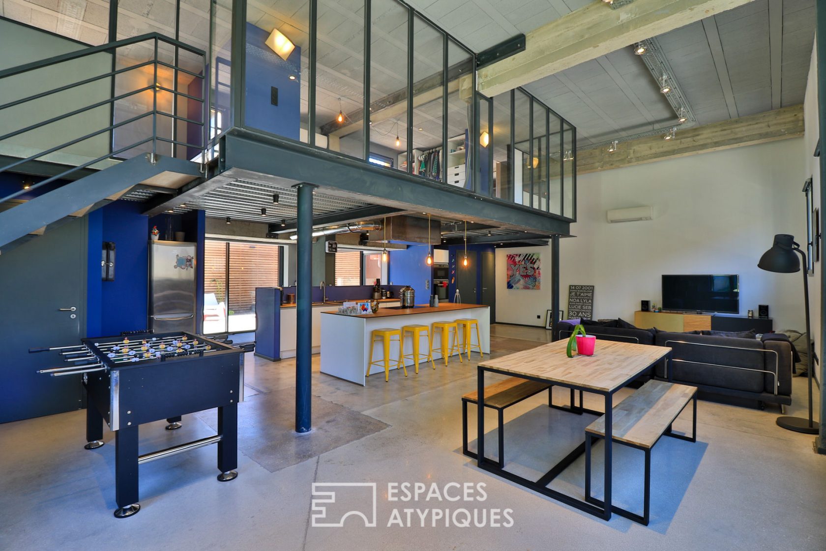 Brutalist LOFT with patio and garden